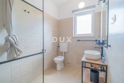 Haus 137 m², Rovinj - Pool und Sommerküche - 15