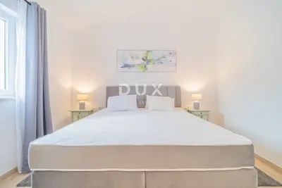 Haus 137 m², Rovinj - Pool und Sommerküche - 13