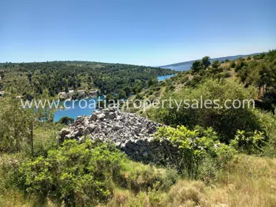 Zemljište 9.664 m², Otok Brač - blizu mora