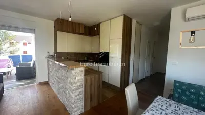 Stan 86 m², Brodarica kraj Šibenika - pogled na more - 3