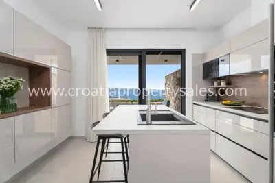 Villa in Omiš, sea view and walking distance to the center - 8