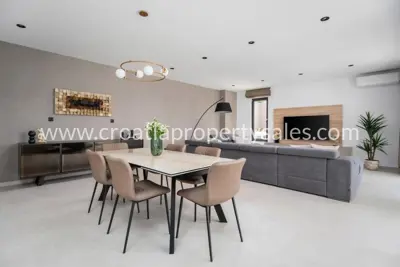 Villa in Omiš, sea view and walking distance to the center - 9