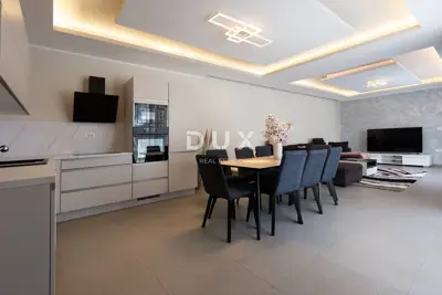 Istra, Rovinj, 4-sobna kuća, 160 m², okućnica, 400 m od mora - 9