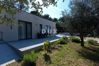 Istra, Rovinj, 4-sobna kuća, 160 m², okućnica, 400 m od mora - 2