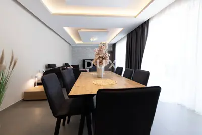Istra, Rovinj, 4-sobna kuća, 160 m², okućnica, 400 m od mora - 7