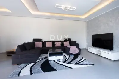 Istra, Rovinj, 4-sobna kuća, 160 m², okućnica, 400 m od mora - 5