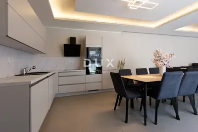 Istra, Rovinj, 4-sobna kuća, 160 m², okućnica, 400 m od mora - 11