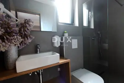 Istra, Rovinj, 4-sobna kuća, 160 m², okućnica, 400 m od mora - 21