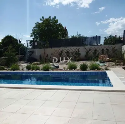 House 125 m², Tinjan - pool and Mediterranean garden - 22