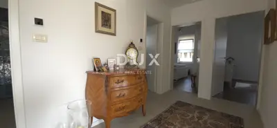 House 125 m², Tinjan - pool and Mediterranean garden - 9