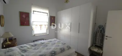 House 125 m², Tinjan - pool and Mediterranean garden - 12