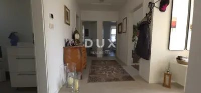 House 125 m², Tinjan - pool and Mediterranean garden - 8