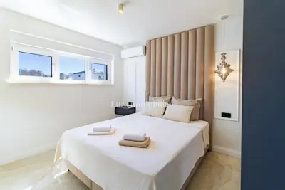 Apartment 70 m², Malinska - quiet location and partial sea view - 8