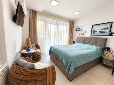 OPATIJA - Apartman s terasom i bazenom