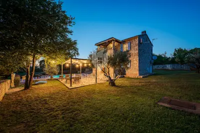 Stone house with pool, Poreč - peaceful surroundings - 12