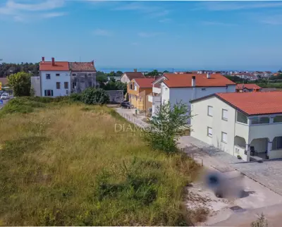 Building plot 1,858 m², Novigrad - near the center - 3