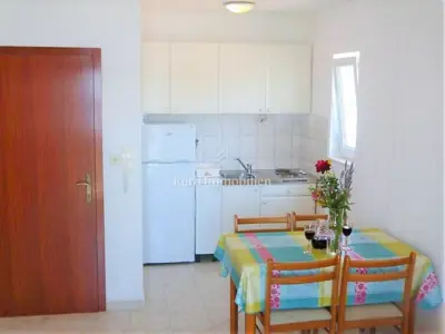 Apartmanska kuća 507 m², Rogoznica - 80 m od mora - 7
