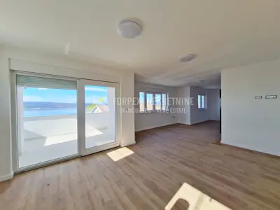 Apartment for sale in Crikvenica, 122 m²
