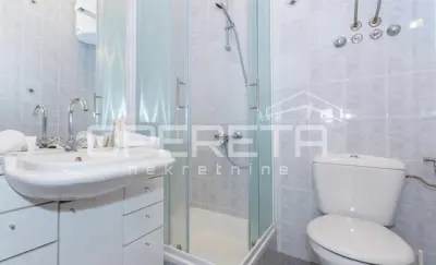 Dva odvojena stana s vrtom, pogledom na more i parkinzima, Dubrovnik - 9