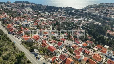 Dva odvojena stana s vrtom, pogledom na more i parkinzima, Dubrovnik - 11