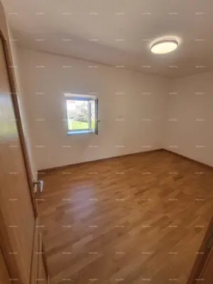 Kuća u Barbanu, renovirana i odmah useljiva - 5
