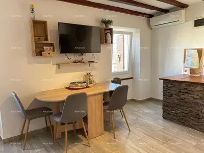 Prodaja dva stana s konobom, Rovinj!