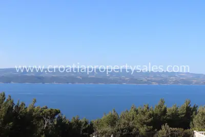 Grundstück 2.000 m², Omiš - ruhige Anhöhe und offener Blick