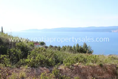 Grundstück 2.000 m², Omiš - ruhige Anhöhe und offener Blick - 2