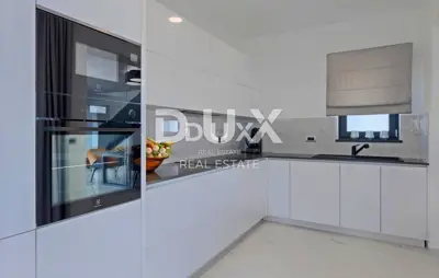 Kuća 195 m², Barban - bazen i okućnica - 6