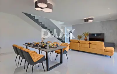 Kuća 195 m², Barban - bazen i okućnica - 4
