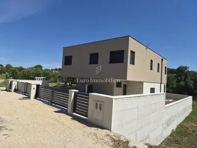 Duplex apartment in Tisno, quiet location and 2 parking spaces