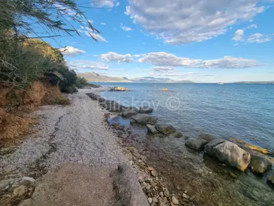 Građevinsko zemljište 3 973 m², Kaštel Štafilić, 1. red do mora - 2
