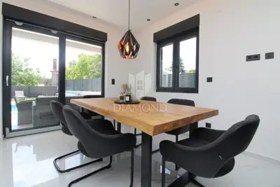 Villa 130 m², Labin - heated pool and view of the old town - 8