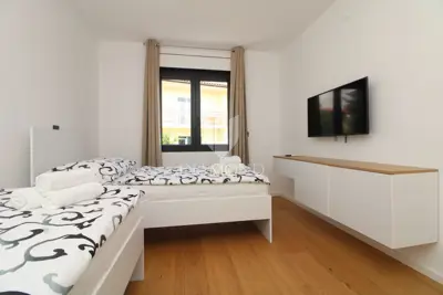 Villa 130 m², Labin - heated pool and view of the old town - 17