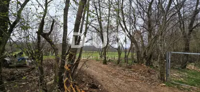 Landwirtschaftsfläche, Labin - 1 ha, neben der Bauzone - 11