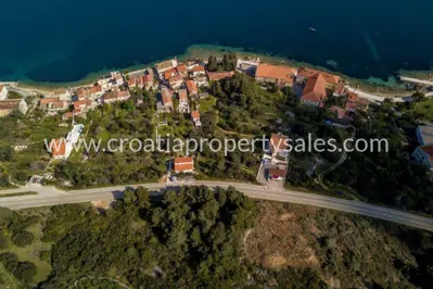 Land, Otok Vis, 1 437 m², 300 000 € - 4