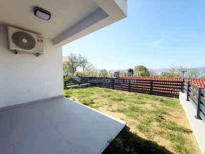 NOVI VINODOLSKI-STAN 54 m² SA DVIJE SPAVAĆE SOBE I DVORIŠTEM - 5