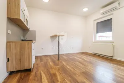 Commercial property for rent in Rudeš, 330 m² - 14