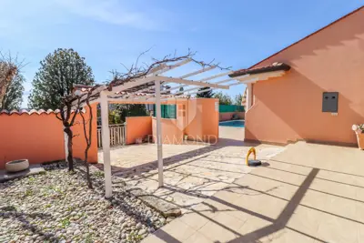 Exklusiv! Buje, freistehendes Haus mit Pool und Meerblick! - 17