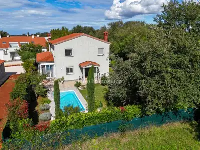 Haus zum Kauf in Umag, 166 m² - 2