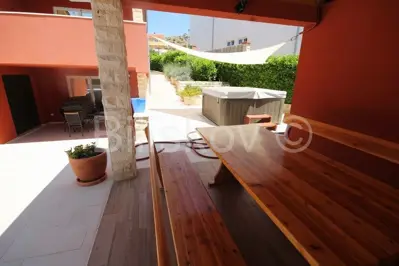 Vila 350 m², Žaborić kod Šibenika, bazen i jacuzzi - 5