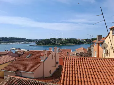 Stan 70 m², Rovinj - starogradska jezgra i pogled na more - 4