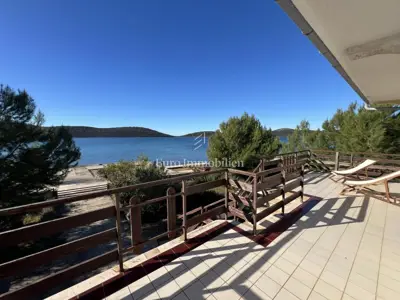 House in Brgulje, first row to the sea and quiet location - 16