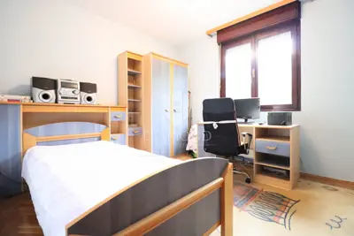 Stan, Gajnice, 3 sobe, garaža i dva balkona - 5