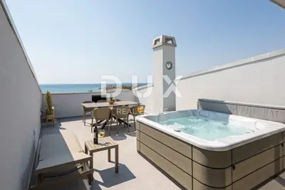 Apartment 95 m², Povljana - first row to the sea - 12