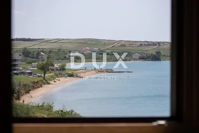 Apartment 95 m², Povljana - first row to the sea - 17