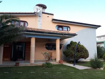 Kuća u Banjolama, uređena okućnica i 4 parkirna mjesta - 3