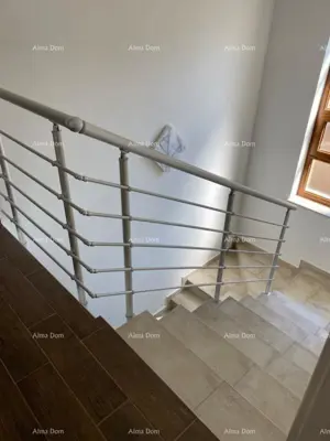 Kuća 200 m², Raša Kunj, bazen i okućnica 695 m² - 10