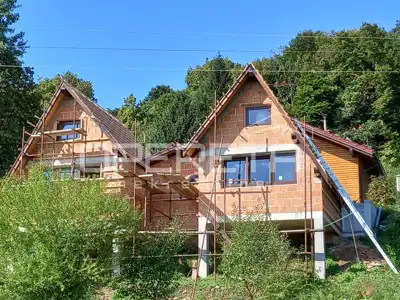 Prodaja više kućica u prekrasnom mirnom mjestu blizu Karlovca