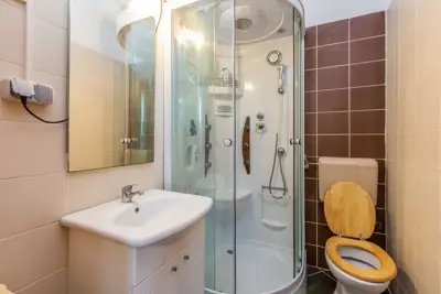 Apartment 148 m², Njivice - 2 apartments and sea view - 10